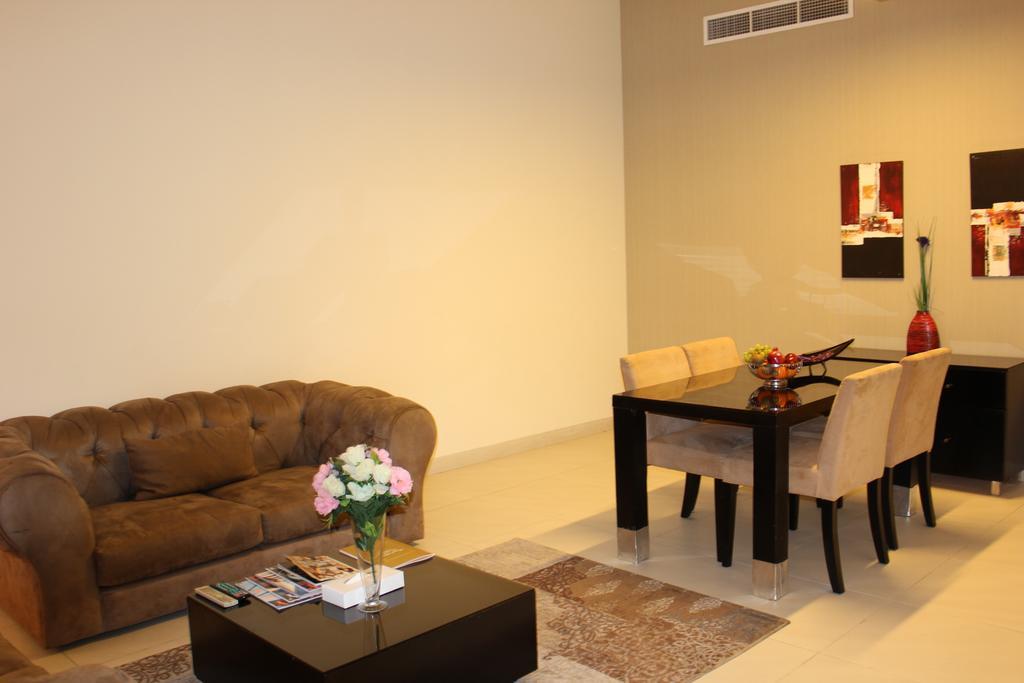 Royal Ascot Hotel Apartment - Kirklees 2 Dubaï Extérieur photo