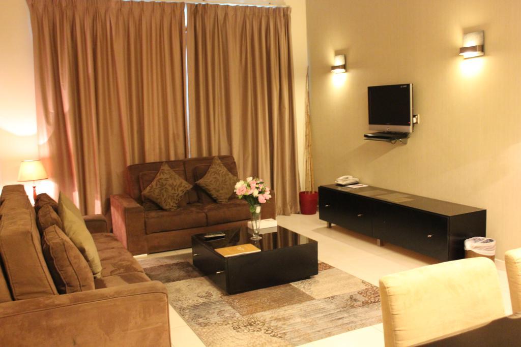 Royal Ascot Hotel Apartment - Kirklees 2 Dubaï Extérieur photo